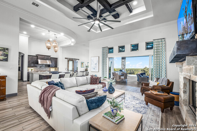 Image 18 of 42 For 2330 Occidente