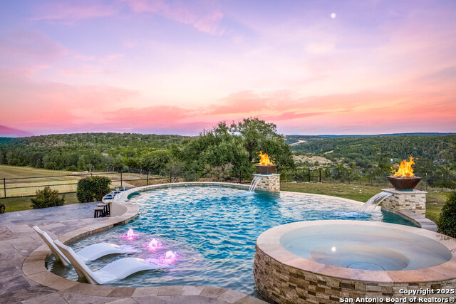 Image 2 of 42 For 2330 Occidente