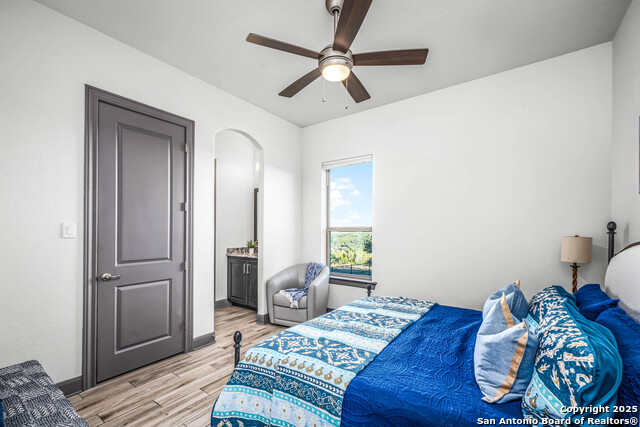 Image 33 of 42 For 2330 Occidente