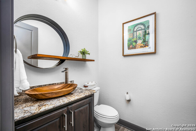 Image 36 of 42 For 2330 Occidente