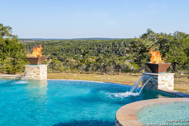 Image 6 of 42 For 2330 Occidente