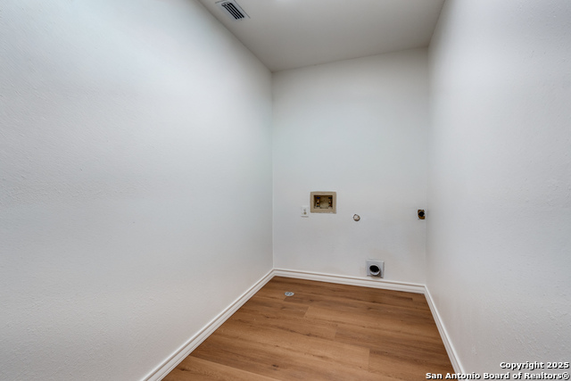 Image 21 of 28 For 21123 Marin Hls