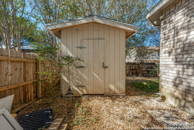 Image 25 of 28 For 21123 Marin Hls