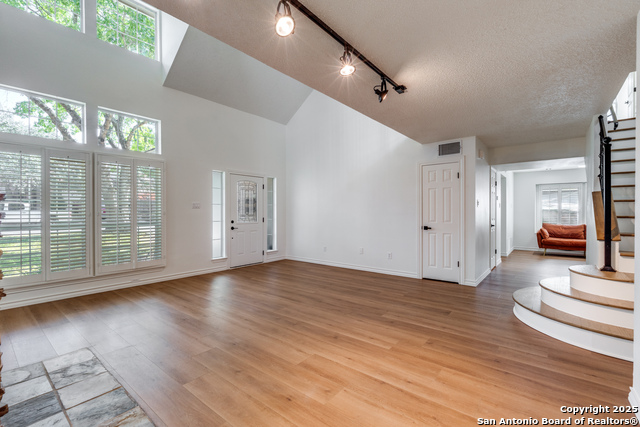 Image 4 of 28 For 21123 Marin Hls