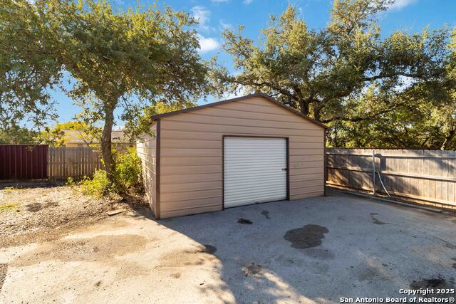 Image 20 of 22 For 1503 Lakeview