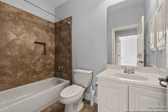 Image 30 of 59 For 22415 Roan Forest