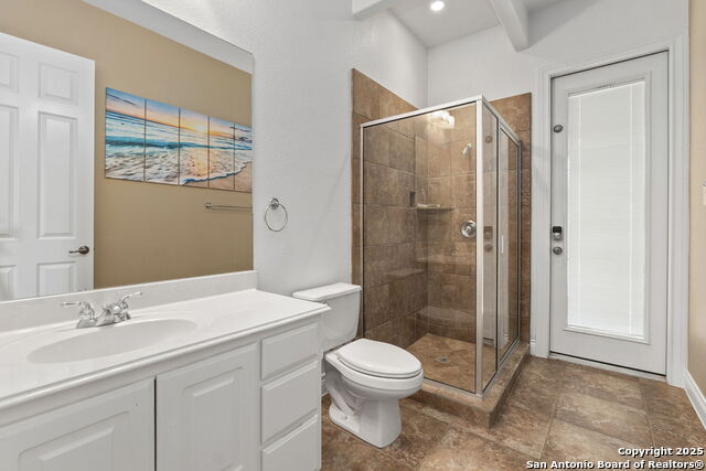 Image 36 of 59 For 22415 Roan Forest