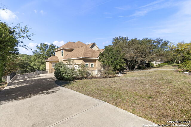 Image 52 of 59 For 22415 Roan Forest