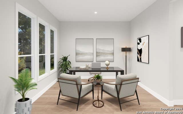 Image 4 of 16 For 335 Grand Legacy