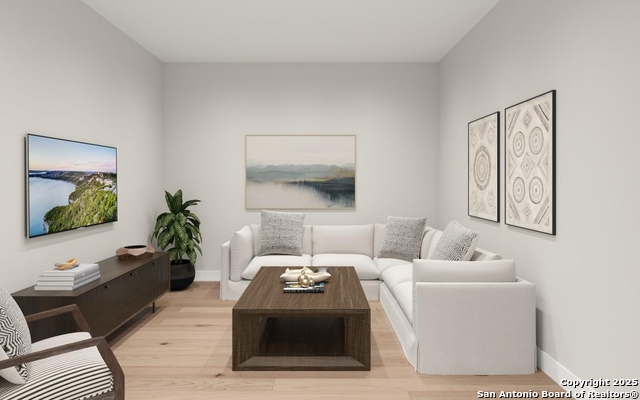 Image 5 of 16 For 335 Grand Legacy