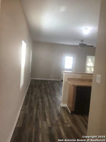 Image 7 of 15 For 7811 Kingsbury Wood 4