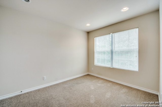 Image 8 of 15 For 7811 Kingsbury Wood 4