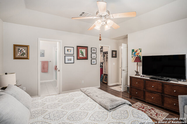 Listing photo id 13 for 2135 Bentwood