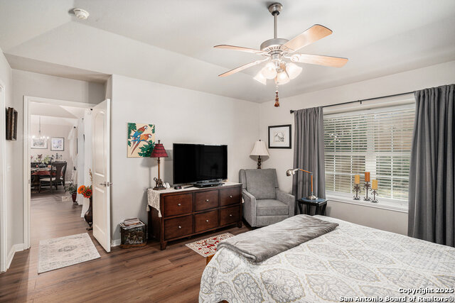 Listing photo id 14 for 2135 Bentwood