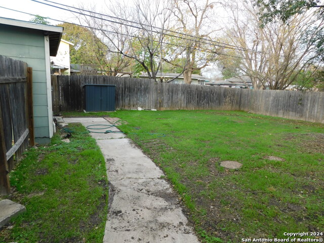 Image 14 of 16 For 801 Rittiman B