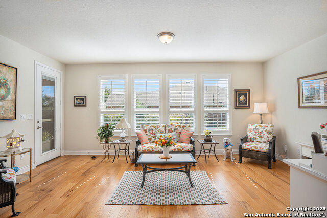 Image 16 of 34 For 4014 Hillglen