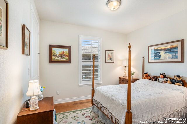 Image 28 of 34 For 4014 Hillglen