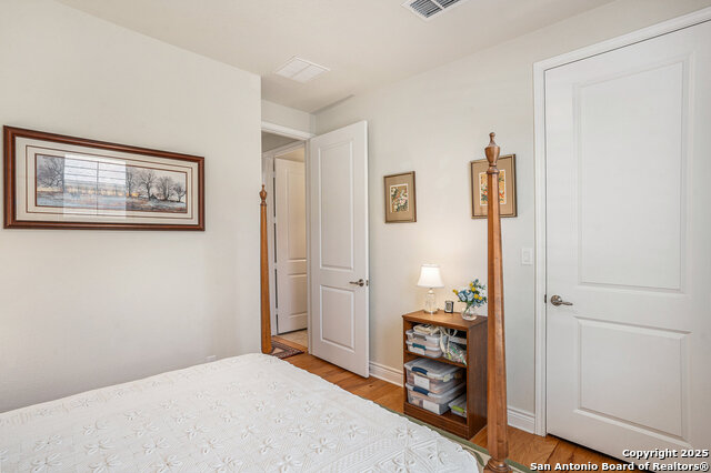 Image 29 of 34 For 4014 Hillglen