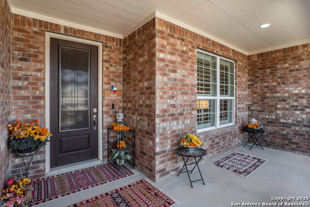 Image 4 of 34 For 4014 Hillglen