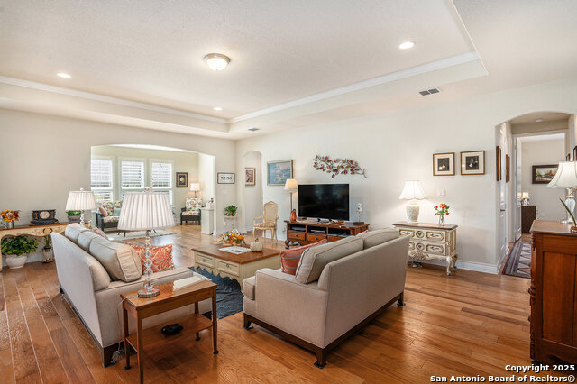 Image 7 of 34 For 4014 Hillglen