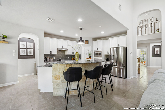 Image 12 of 38 For 10515 Cima  