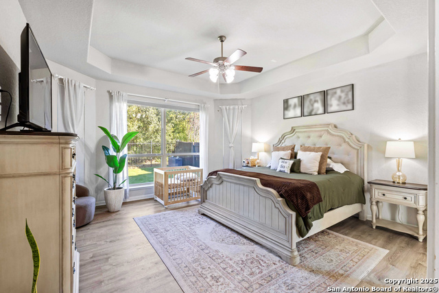 Image 17 of 38 For 10515 Cima  