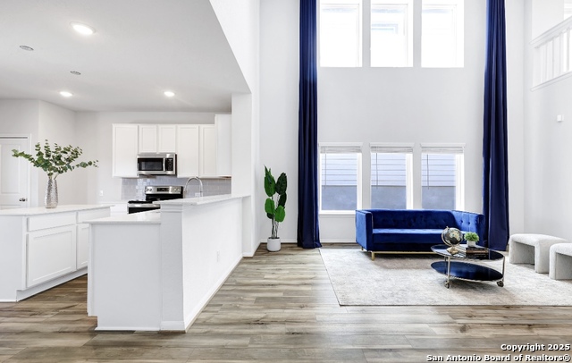 Image 4 of 22 For 2625 Lupton Leap