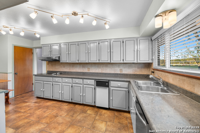 Image 18 of 49 For 510 Kelsey