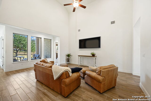 Image 11 of 20 For 1431 Lyme Park