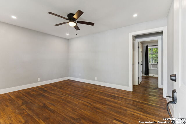 Listing photo id 9 for 1030-1032 Haynes