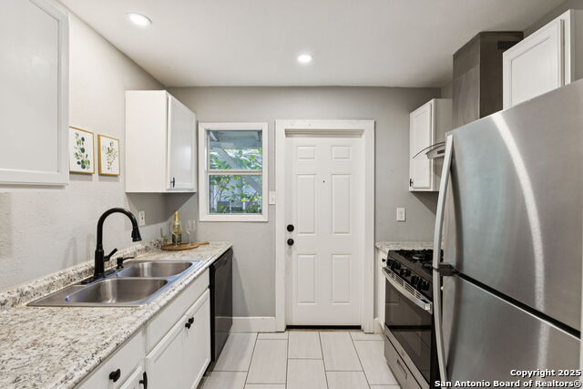 Listing photo id 13 for 1030-1032 Haynes