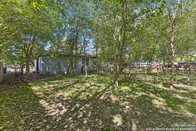 Listing photo id 17 for 1030-1032 Haynes