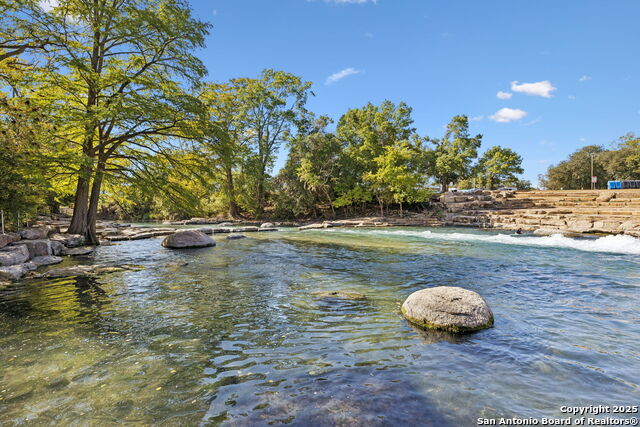 Listing photo id 23 for 1030-1032 Haynes