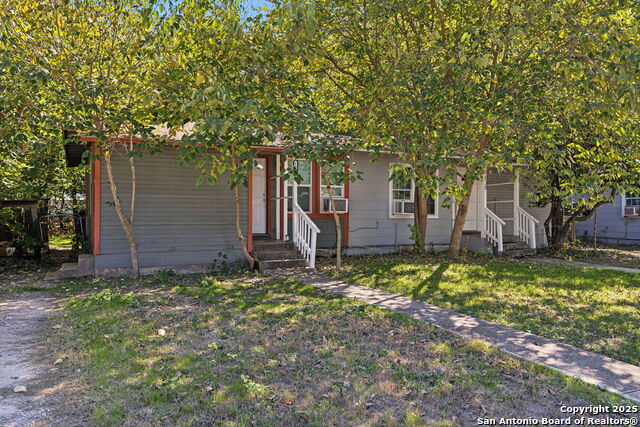 Listing photo id 1 for 1030-1032 Haynes