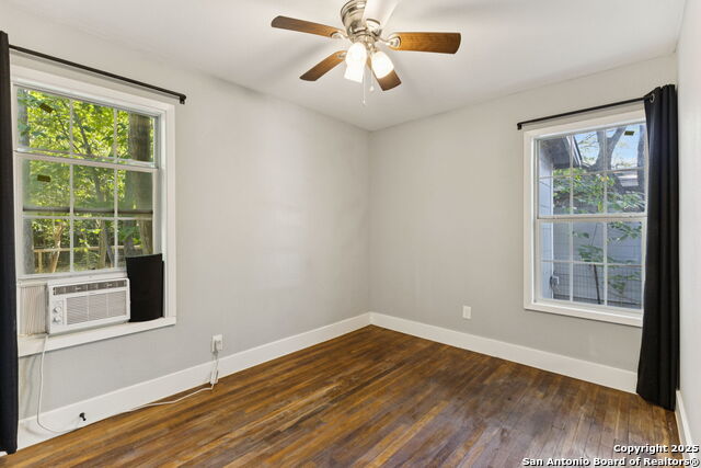 Listing photo id 5 for 1030-1032 Haynes