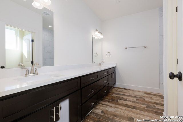 Image 18 of 22 For 2136 Paniolo