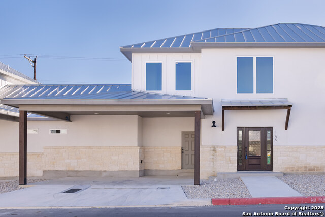 Image 2 of 22 For 2136 Paniolo