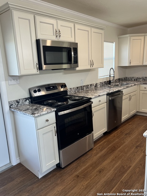 Image 14 of 32 For 516 Schleicher