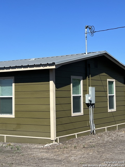 Image 2 of 32 For 516 Schleicher