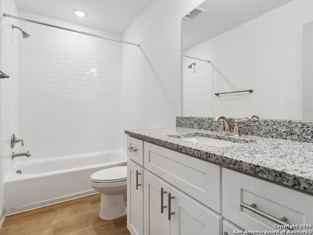 Image 6 of 16 For 10203 Tulipwood Run 102