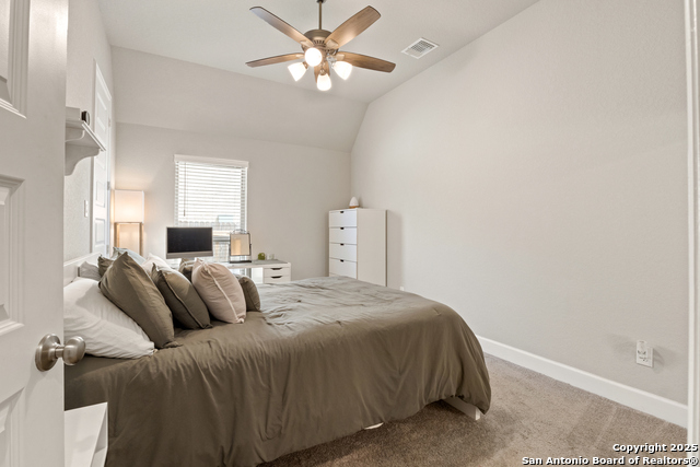 Listing photo id 15 for 14330 Moon Eye Trail