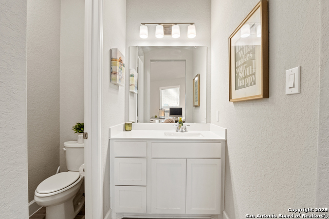 Listing photo id 17 for 14330 Moon Eye Trail