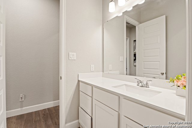 Listing photo id 19 for 14330 Moon Eye Trail