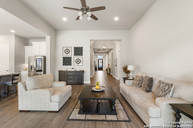 Listing photo id 30 for 14330 Moon Eye Trail