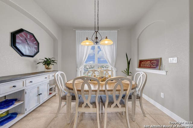 Image 13 of 52 For 7634 Hays Hill