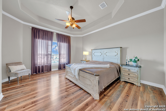 Image 18 of 52 For 7634 Hays Hill