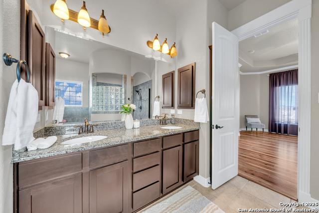 Image 19 of 52 For 7634 Hays Hill