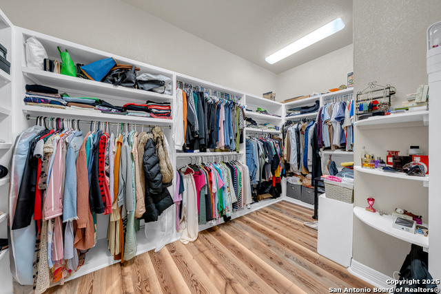 Image 22 of 52 For 7634 Hays Hill