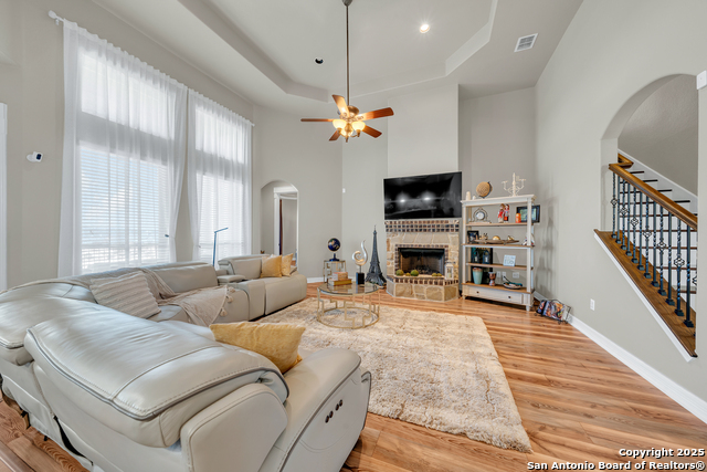 Image 7 of 52 For 7634 Hays Hill