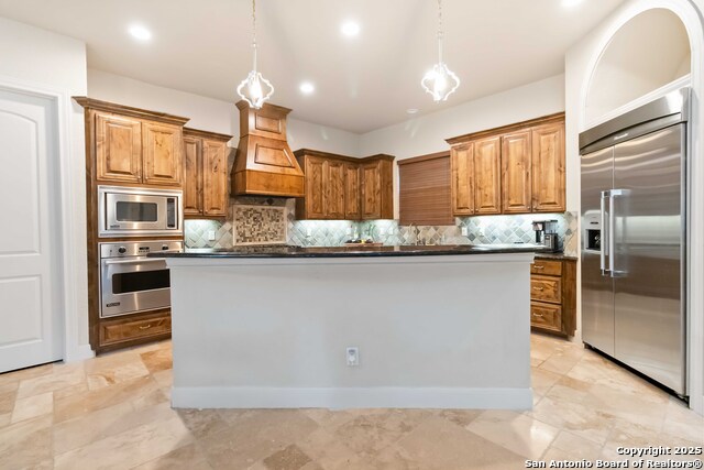 Listing photo id 12 for 8415 Wild Wind Park